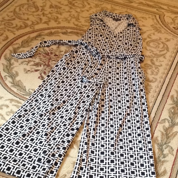 ninaleonard Other - Pants suit in black & white from Ninaleonard med.